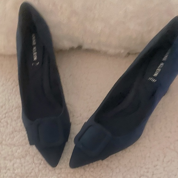 Anne Klein (Size 9.5) Navy Blue Bentley Buckle Pointed Toe Block Heel Pumps - Picture 6 of 11